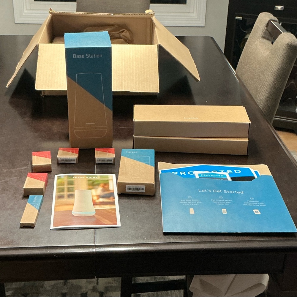 SimpliSafe security system - NEW in Box